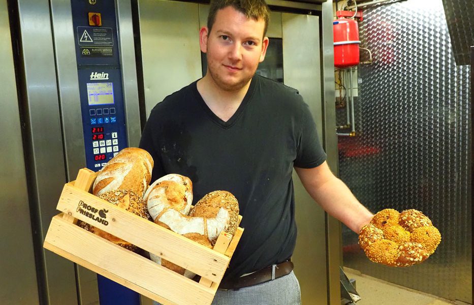 Samenwerking graanteler, molenaars en prijzen winnende bakkerij resulteert in smaakvolle biodesembroden